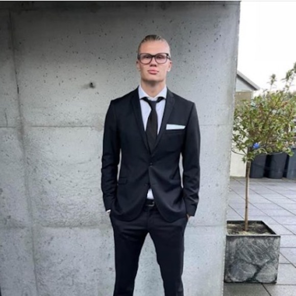 Meet your Posher, Franco - Picture 1 of 1